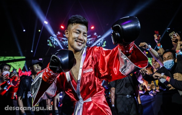 Mengenal-Rodtang-Jitmuangnon-'Si-Manusia-Besi'-Juara-Dunia-ONE-Flyweight-Muay-Thai